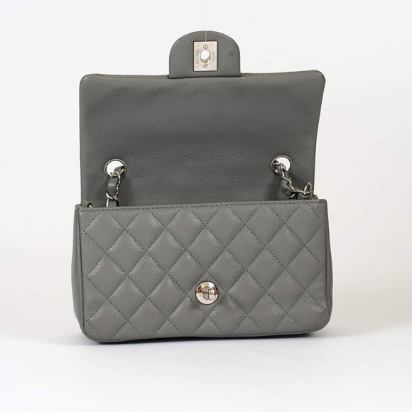 ❌SOLD❌17b Chanel Grey Mini Flap Bag - Picture 3 of 8